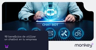 Ejecutivo gestionando chatbot en tablet con iconos digitales